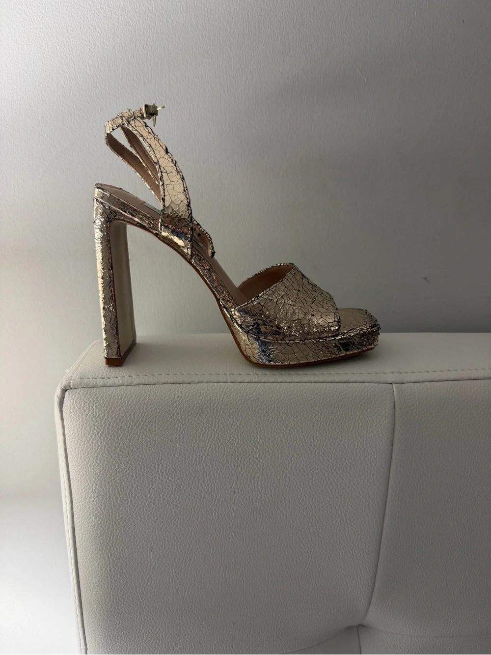 Steve Madden Rose Gold Metallic Crackle Platform Sandal